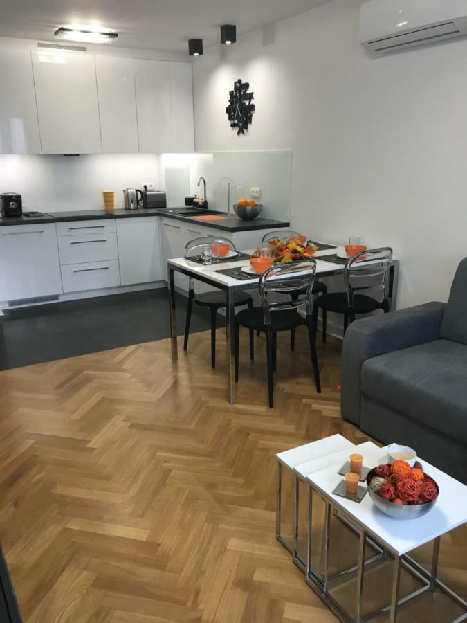 Ferienwohnung Apartament Emilia Warschau Exterior foto